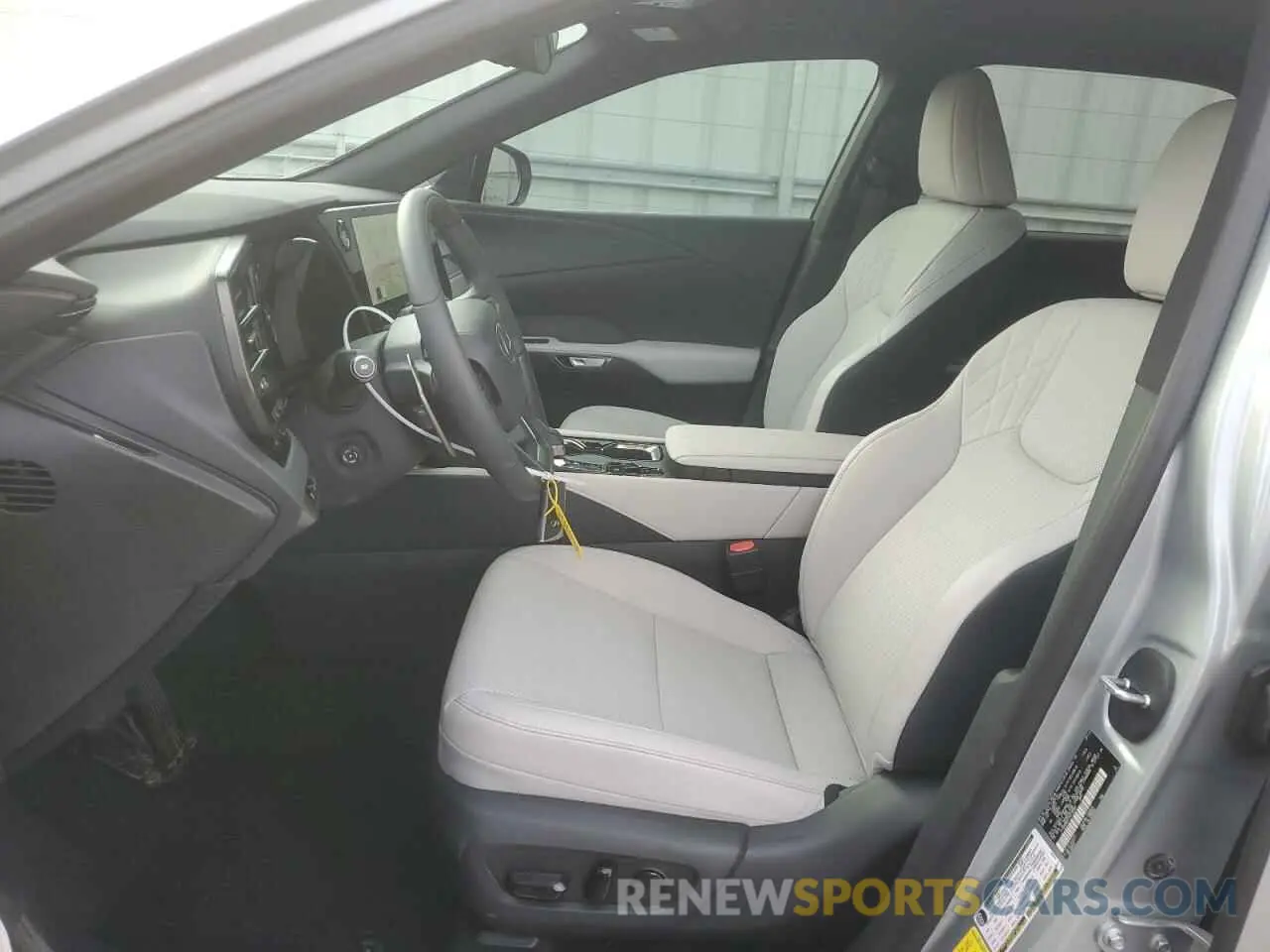 7 Фотография поврежденного автомобиля 2T2BAMBA7PC019269 LEXUS RX350 2023