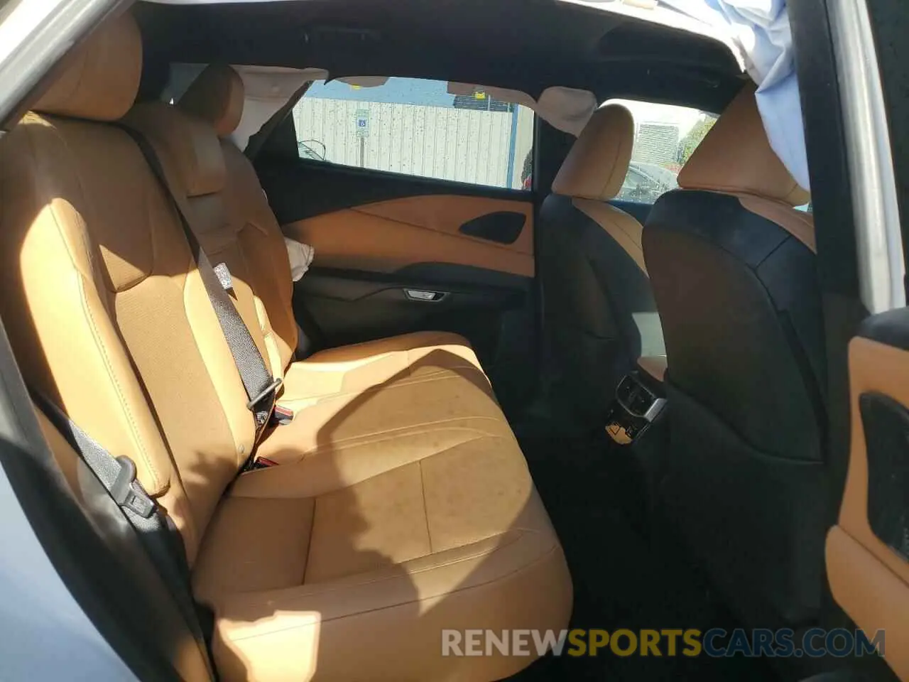11 Фотография поврежденного автомобиля 2T2BAMCA3PC022040 LEXUS RX350 2023