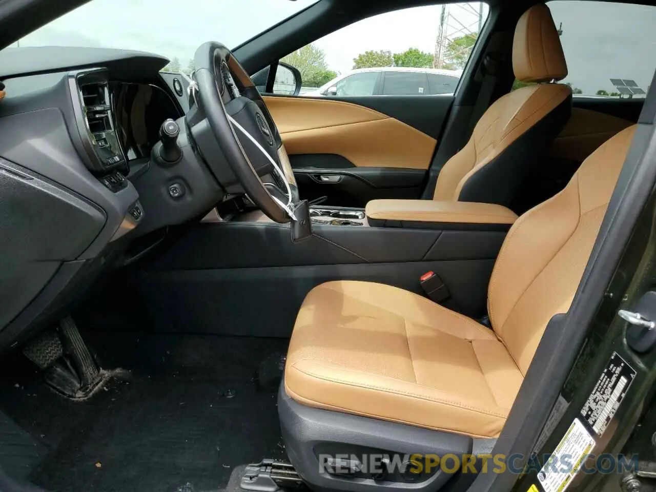 7 Фотография поврежденного автомобиля 2T2BAMCA4PC034987 LEXUS RX350 2023