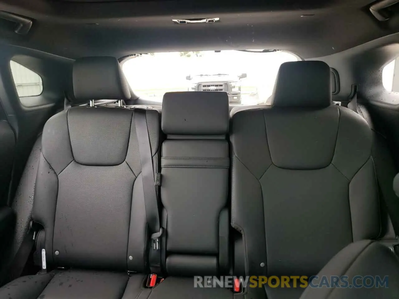10 Фотография поврежденного автомобиля 2T2BAMCA6PC032917 LEXUS RX350 2023