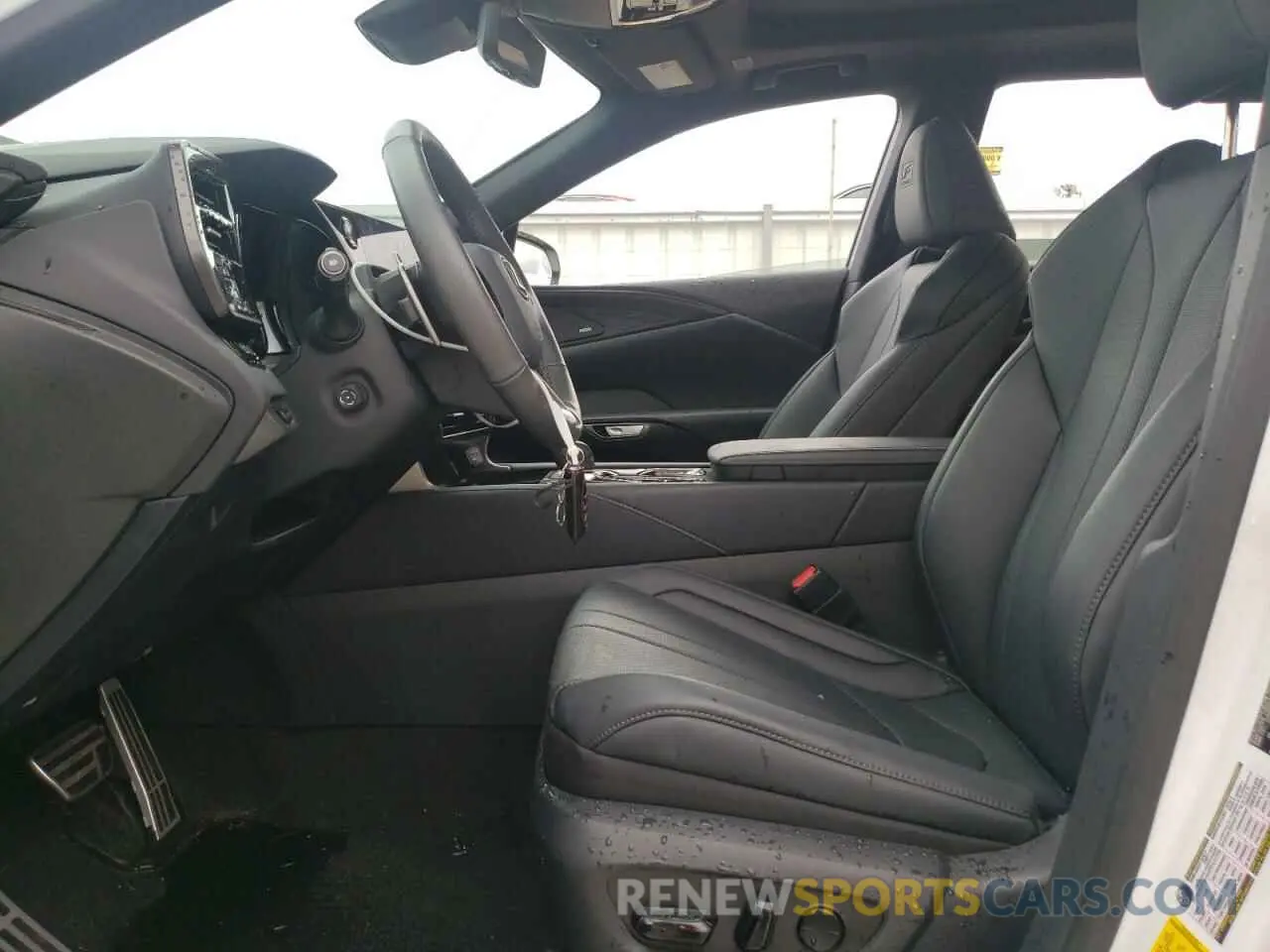 7 Фотография поврежденного автомобиля 2T2BAMCA6PC032917 LEXUS RX350 2023