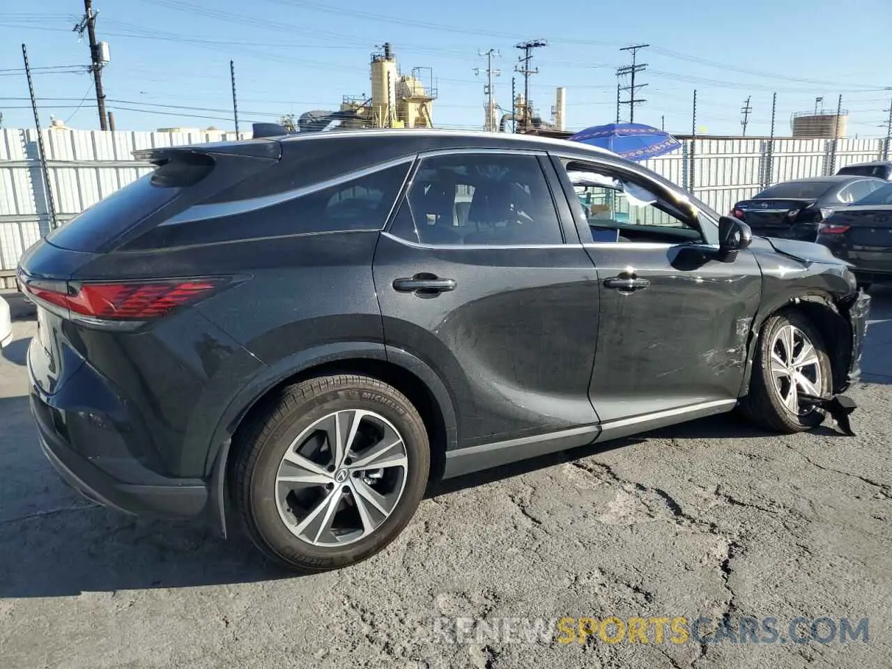 3 Фотография поврежденного автомобиля 2T2BAMBA7RC031778 LEXUS RX350 2024