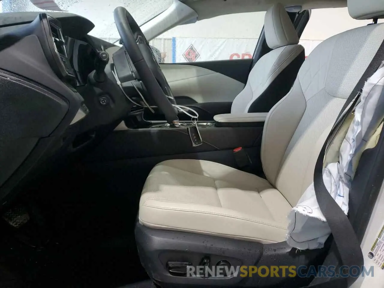 7 Фотография поврежденного автомобиля 2T2BAMBA8RC044278 LEXUS RX350 2024