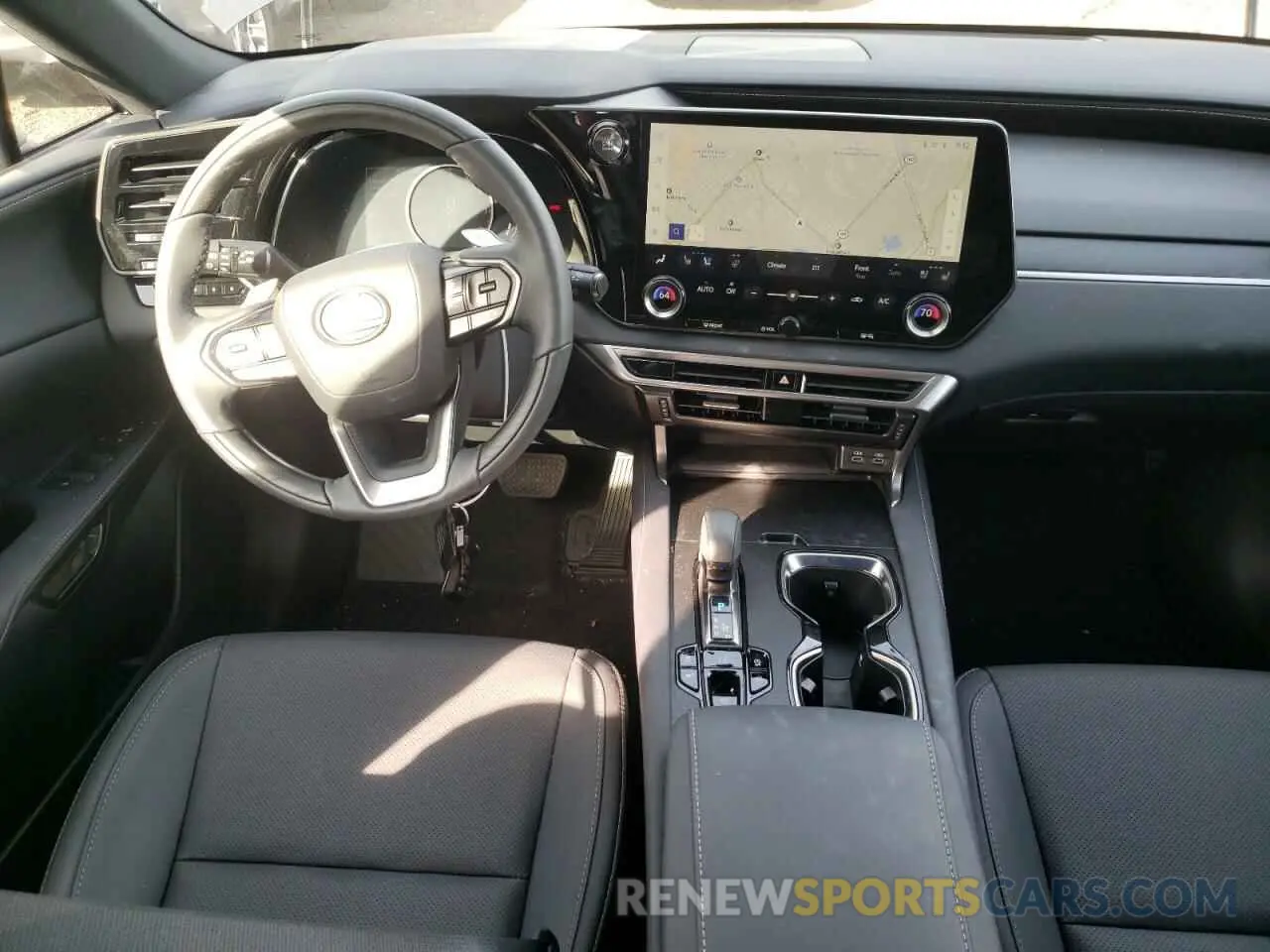 8 Фотография поврежденного автомобиля 2T2BAMCA1RC067979 LEXUS RX350 2024