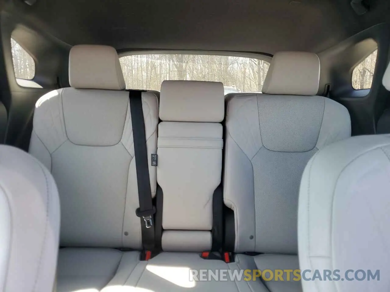 10 Фотография поврежденного автомобиля 2T2BAMCA5RC049971 LEXUS RX350 2024