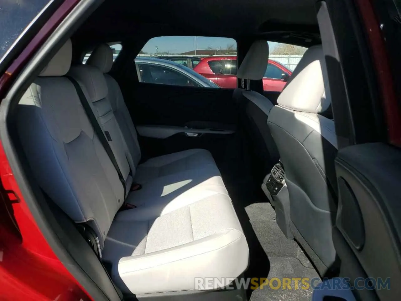 11 Фотография поврежденного автомобиля 2T2BAMCA5RC049971 LEXUS RX350 2024