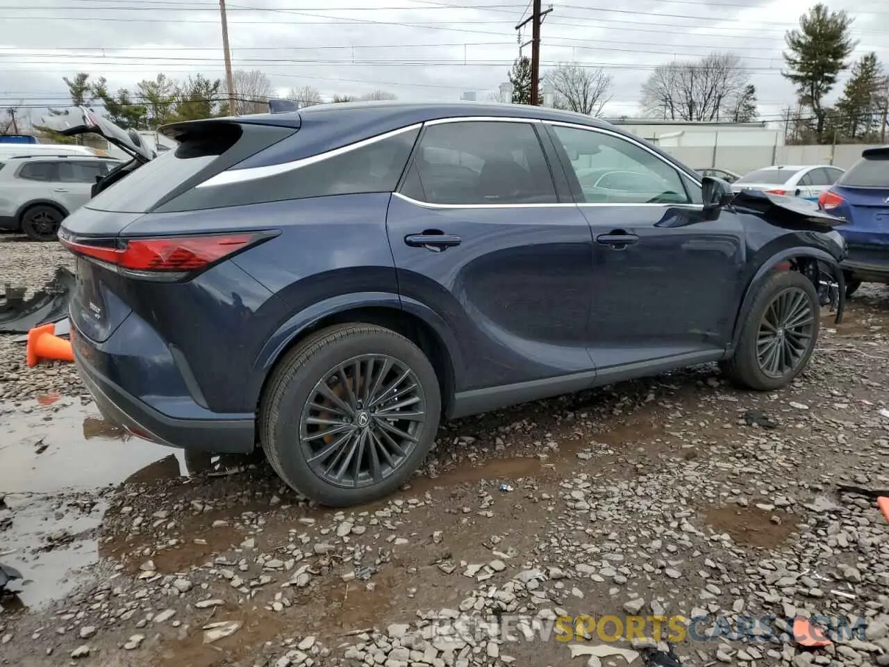 3 Фотография поврежденного автомобиля 2T2BAMCA5RC077740 LEXUS RX350 2024