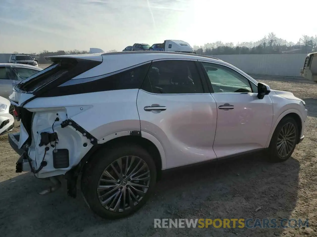 3 Фотография поврежденного автомобиля 2T2BAMCA6RC043774 LEXUS RX350 2024