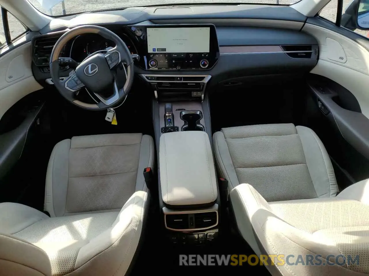 8 Фотография поврежденного автомобиля 2T2BAMCA6RC043774 LEXUS RX350 2024