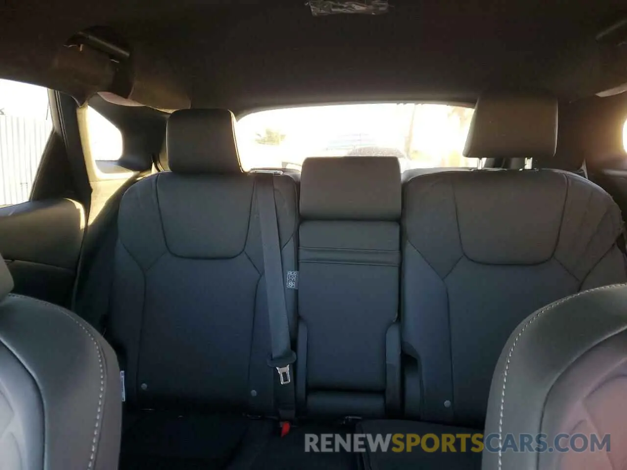10 Фотография поврежденного автомобиля 2T2BAMBA0SC052350 LEXUS RX350 2025