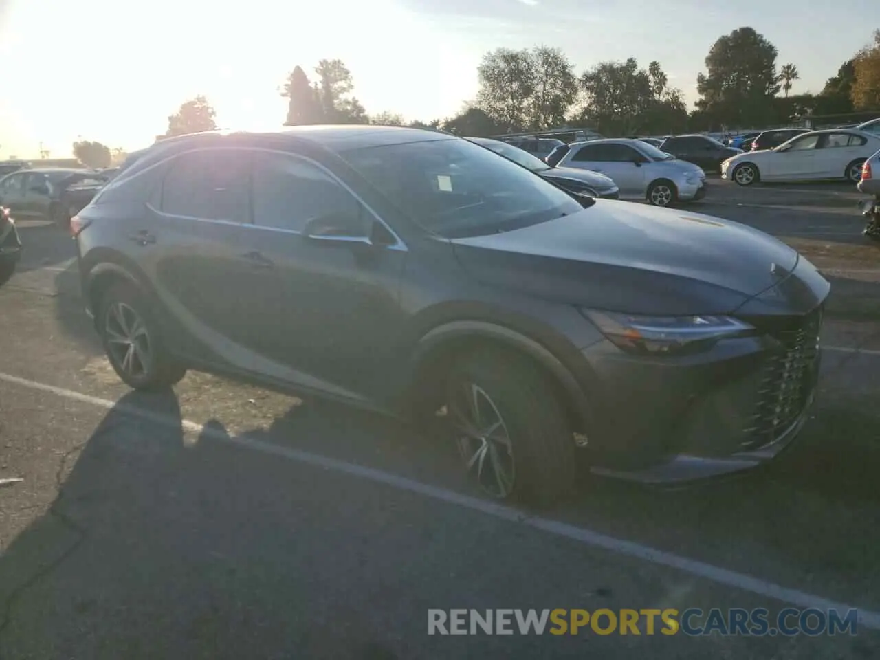 4 Фотография поврежденного автомобиля 2T2BAMBA0SC052350 LEXUS RX350 2025