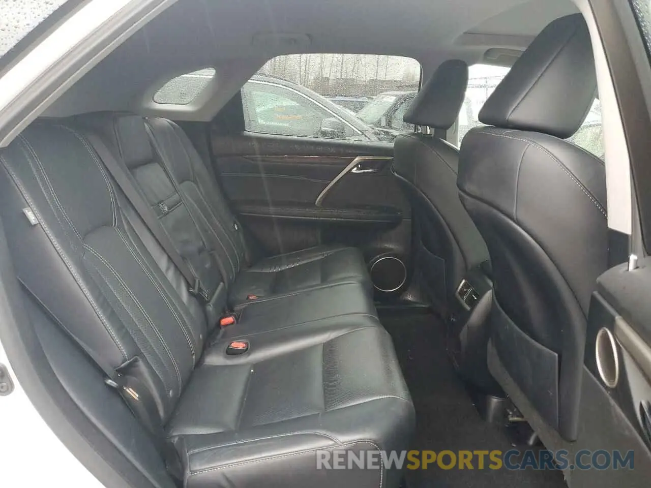 11 Photograph of a damaged car 2T2BGMCA5HC018751 LEXUS RX450 2017