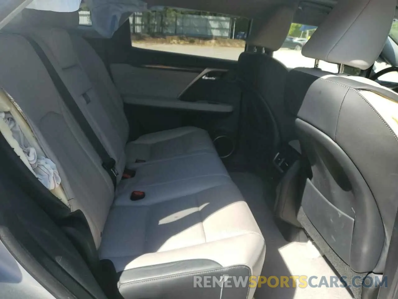 11 Photograph of a damaged car 2T2BGMCA3KC030470 LEXUS RX450 2019