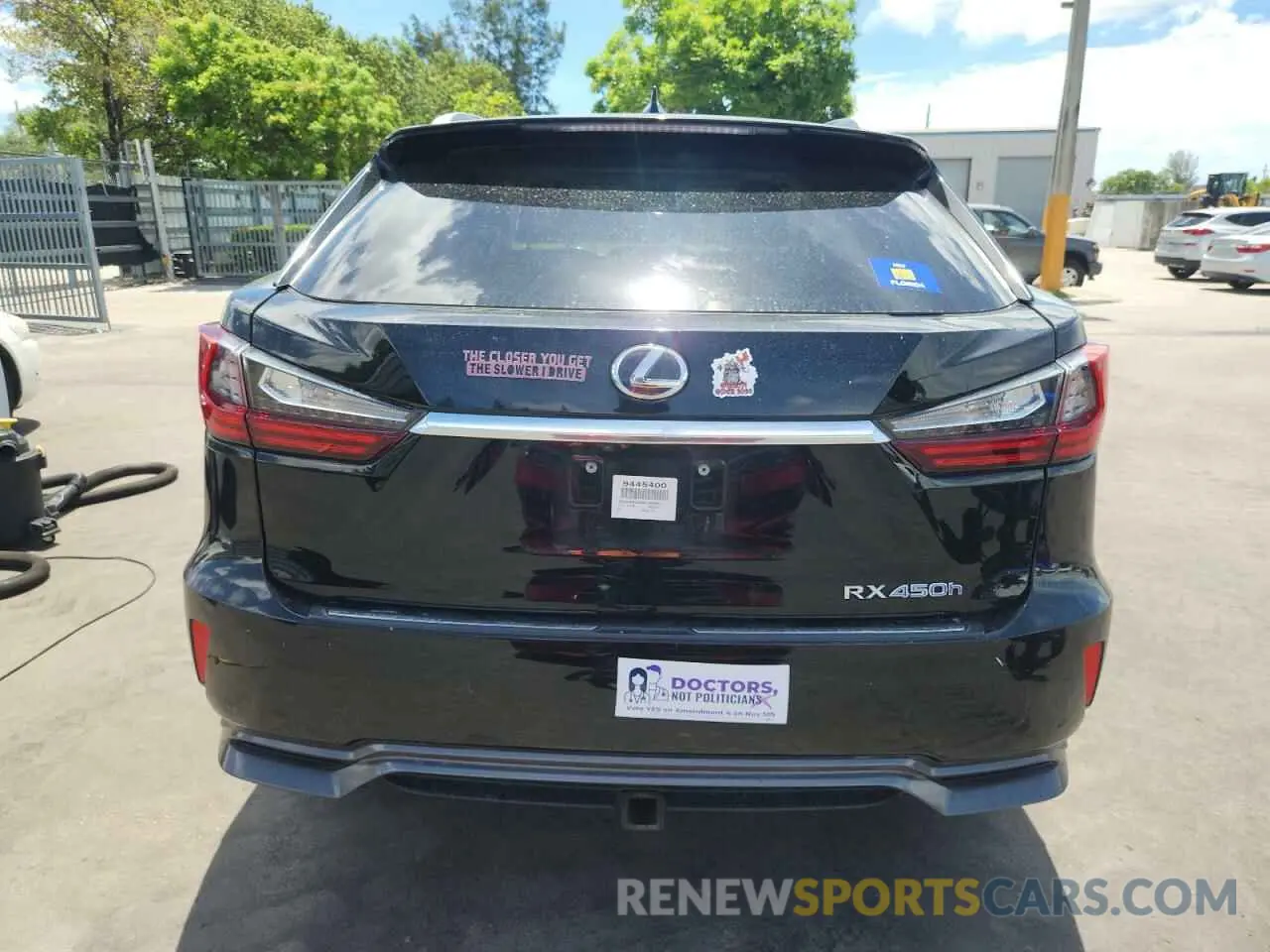 6 Photograph of a damaged car 2T2BGMCA3KC040092 LEXUS RX450 2019
