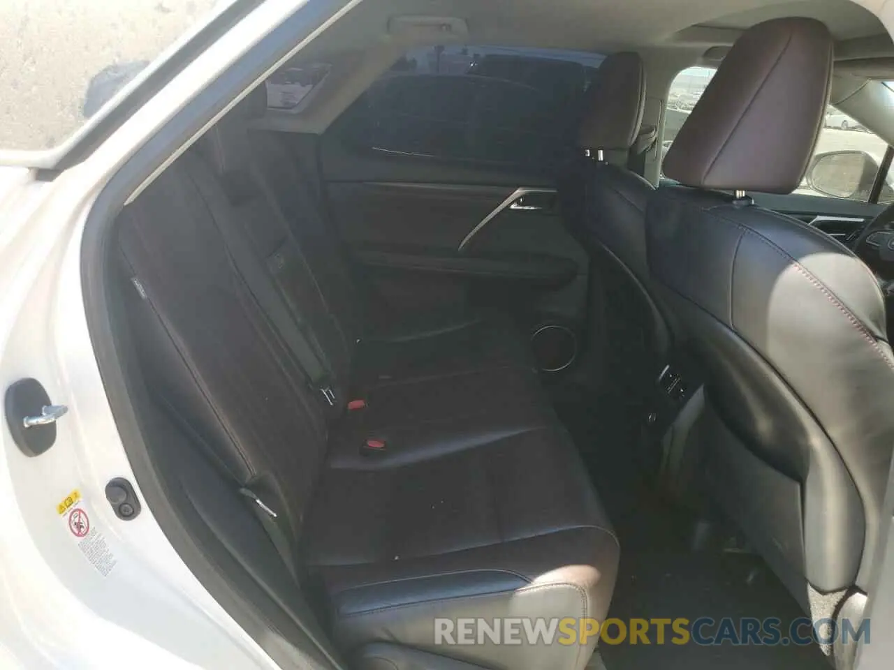 11 Фотография поврежденного автомобиля 2T2BGMCA3KC041632 LEXUS RX450 2019