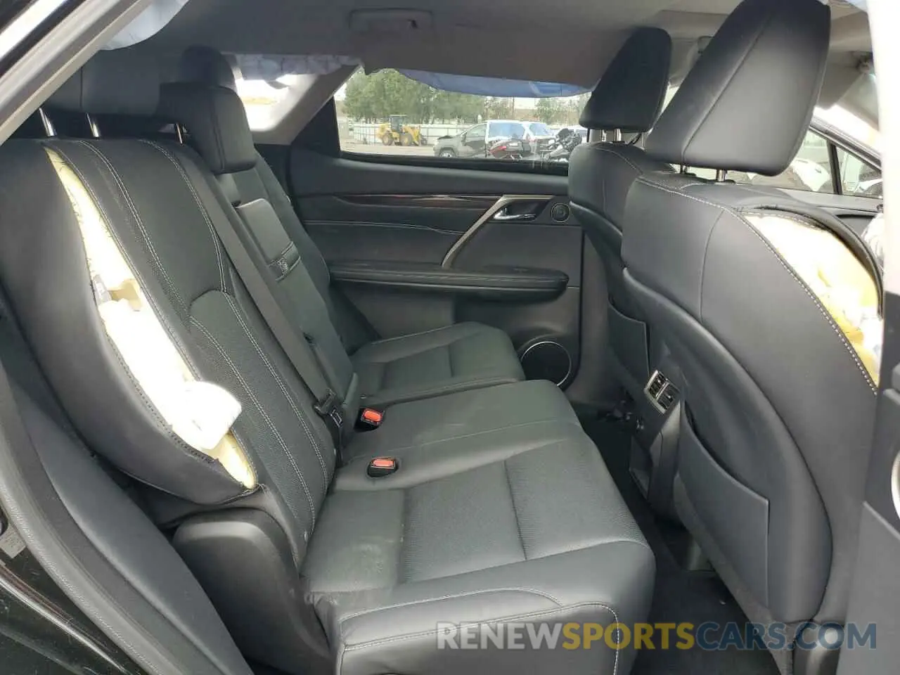 10 Photograph of a damaged car 2T2BGMCA4KC034950 LEXUS RX450 2019