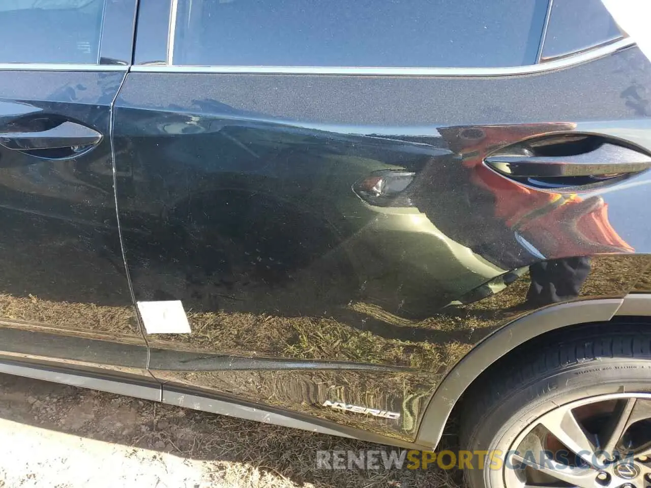 13 Photograph of a damaged car 2T2BGMCA4KC041381 LEXUS RX450 2019