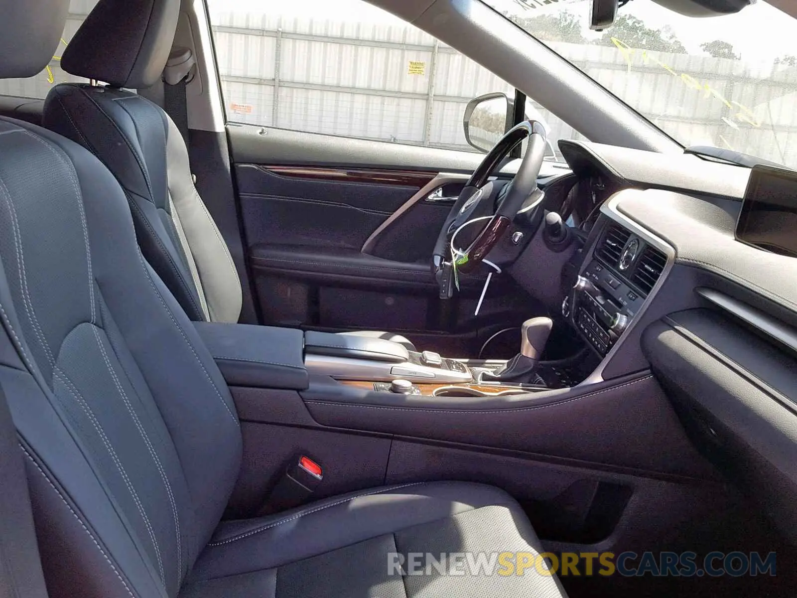5 Photograph of a damaged car 2T2BGMCA9KC029789 LEXUS RX450 2019