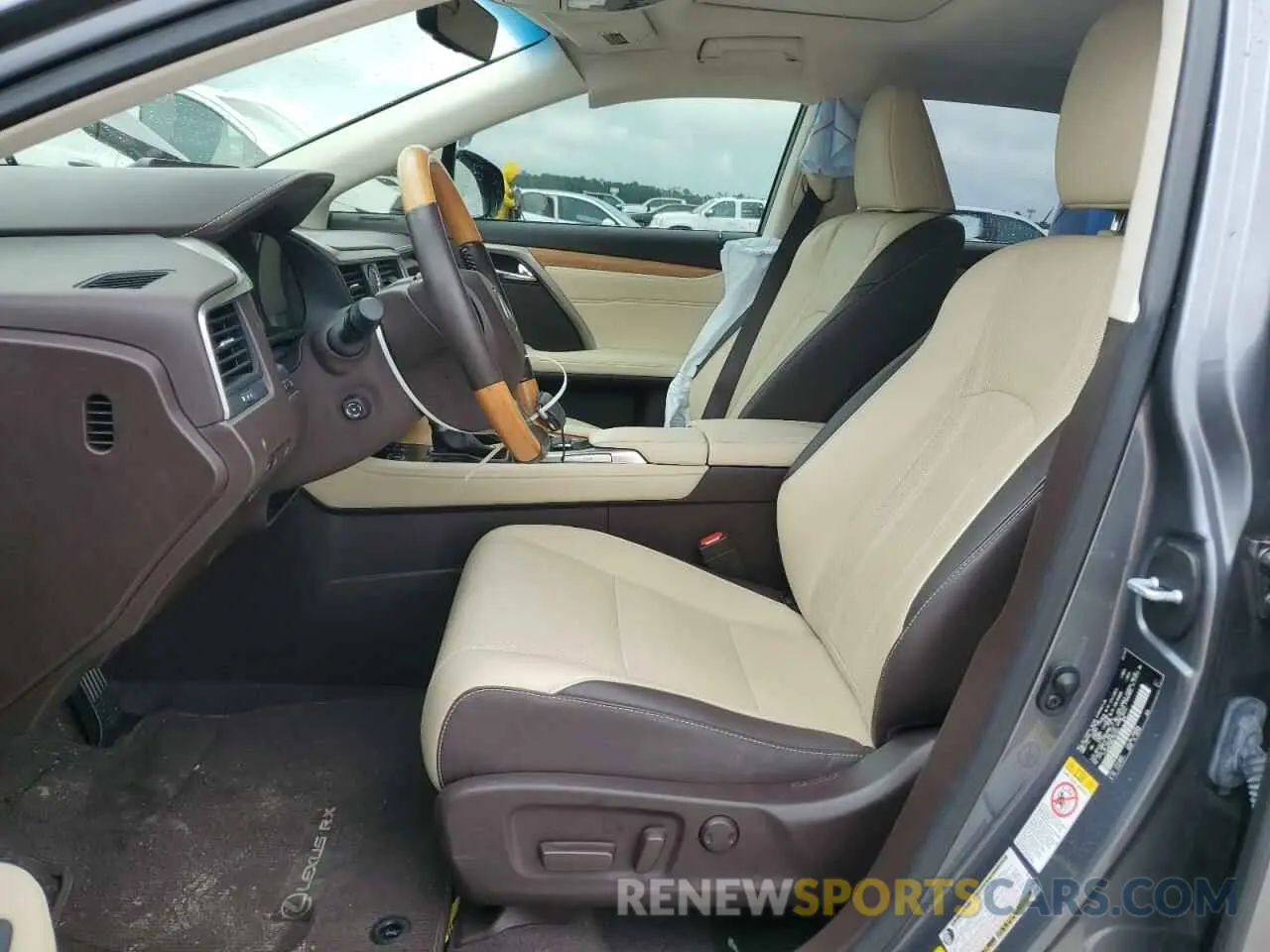 7 Photograph of a damaged car JTJDGKCA9K2007661 LEXUS RX450 2019