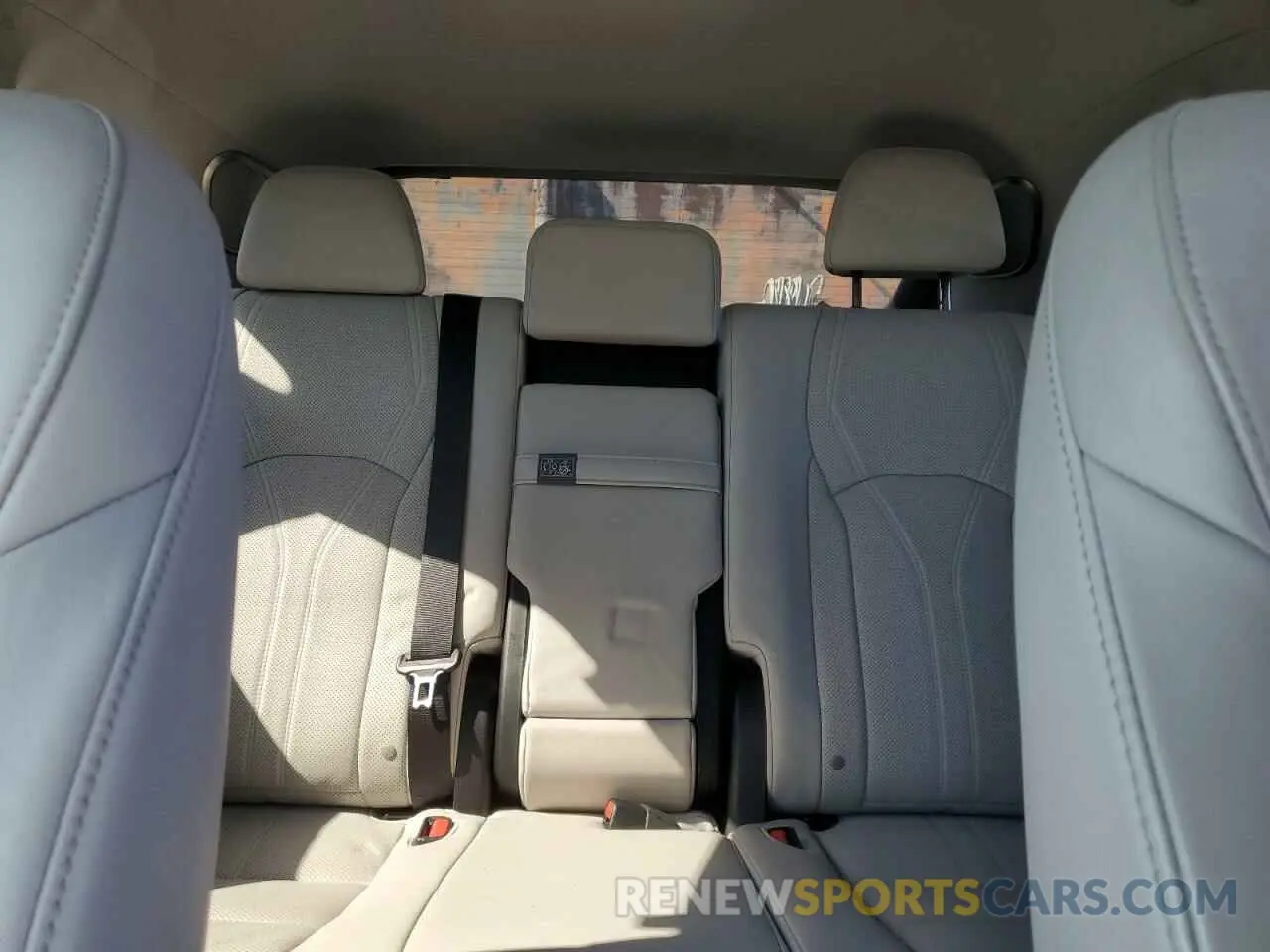 10 Фотография поврежденного автомобиля 2T2JGMDA1LC047215 LEXUS RX450 2020