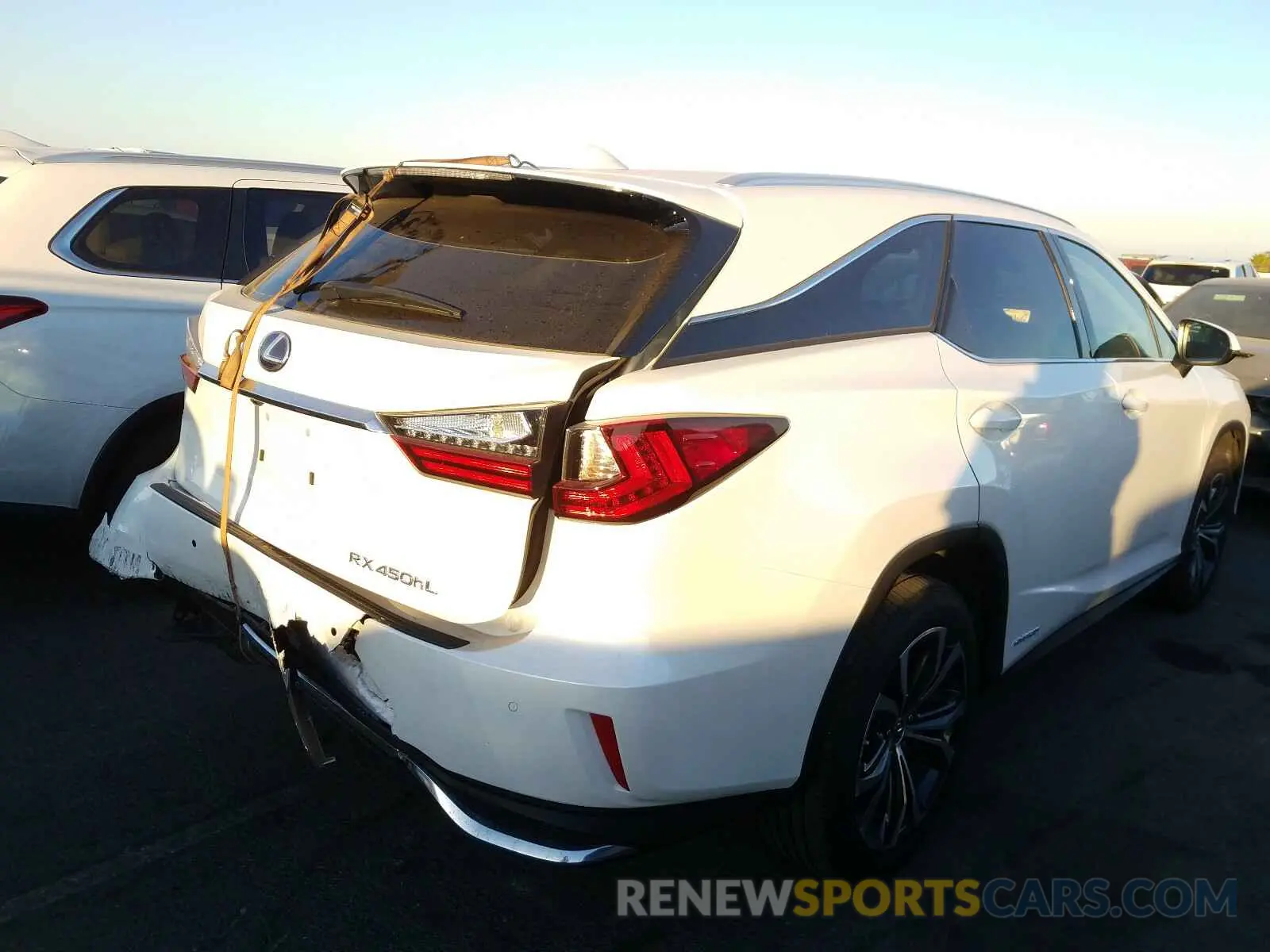 4 Фотография поврежденного автомобиля JTJHGKFA9L2009005 LEXUS RX450 2020