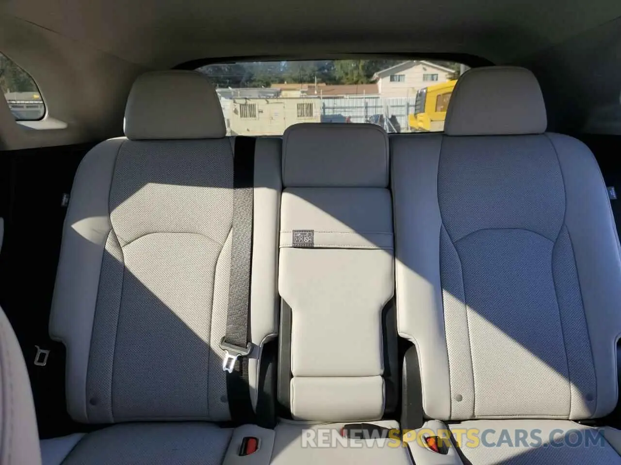 10 Photograph of a damaged car 2T2HGMDA3MC060984 LEXUS RX450 2021