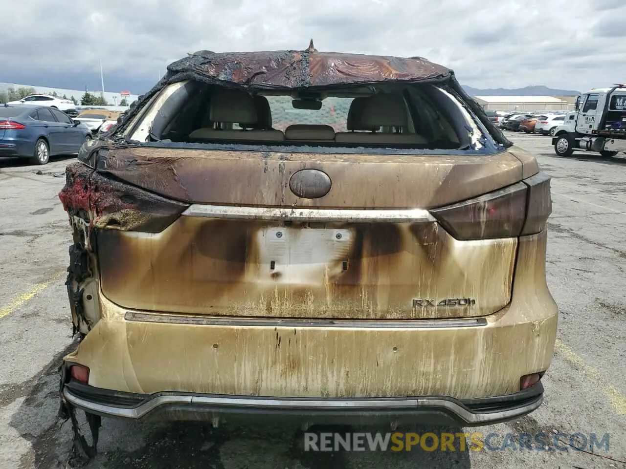 6 Photograph of a damaged car 2T2JGMDA7MC059046 LEXUS RX450 2021