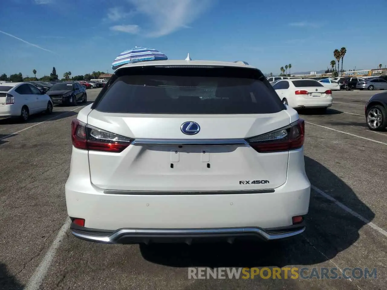 6 Photograph of a damaged car 2T2HGMDA3NC087586 LEXUS RX450 2022