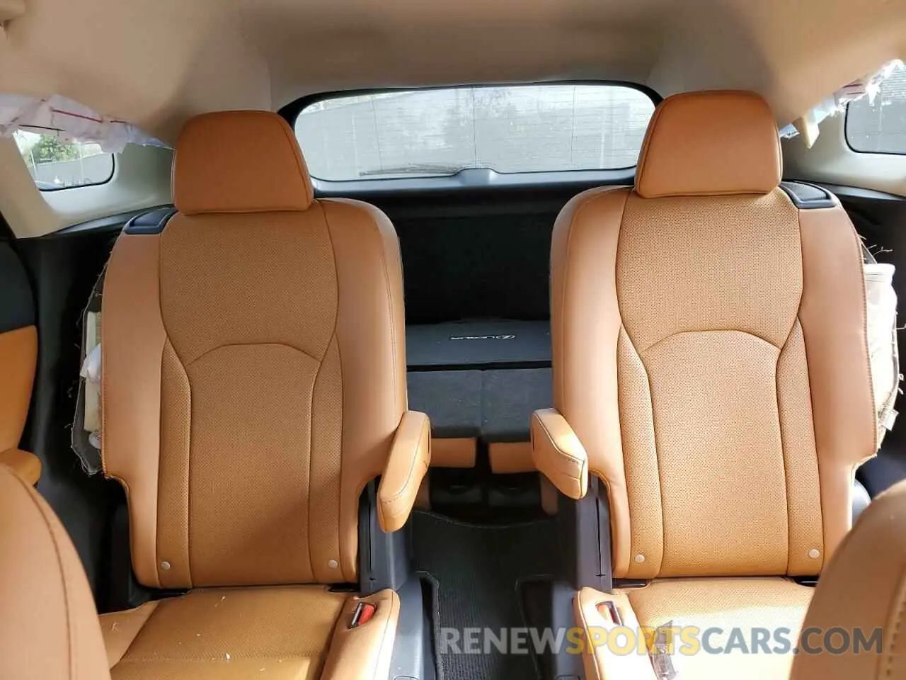 10 Photograph of a damaged car JTJHGKFA9N2027846 LEXUS RX450 2022