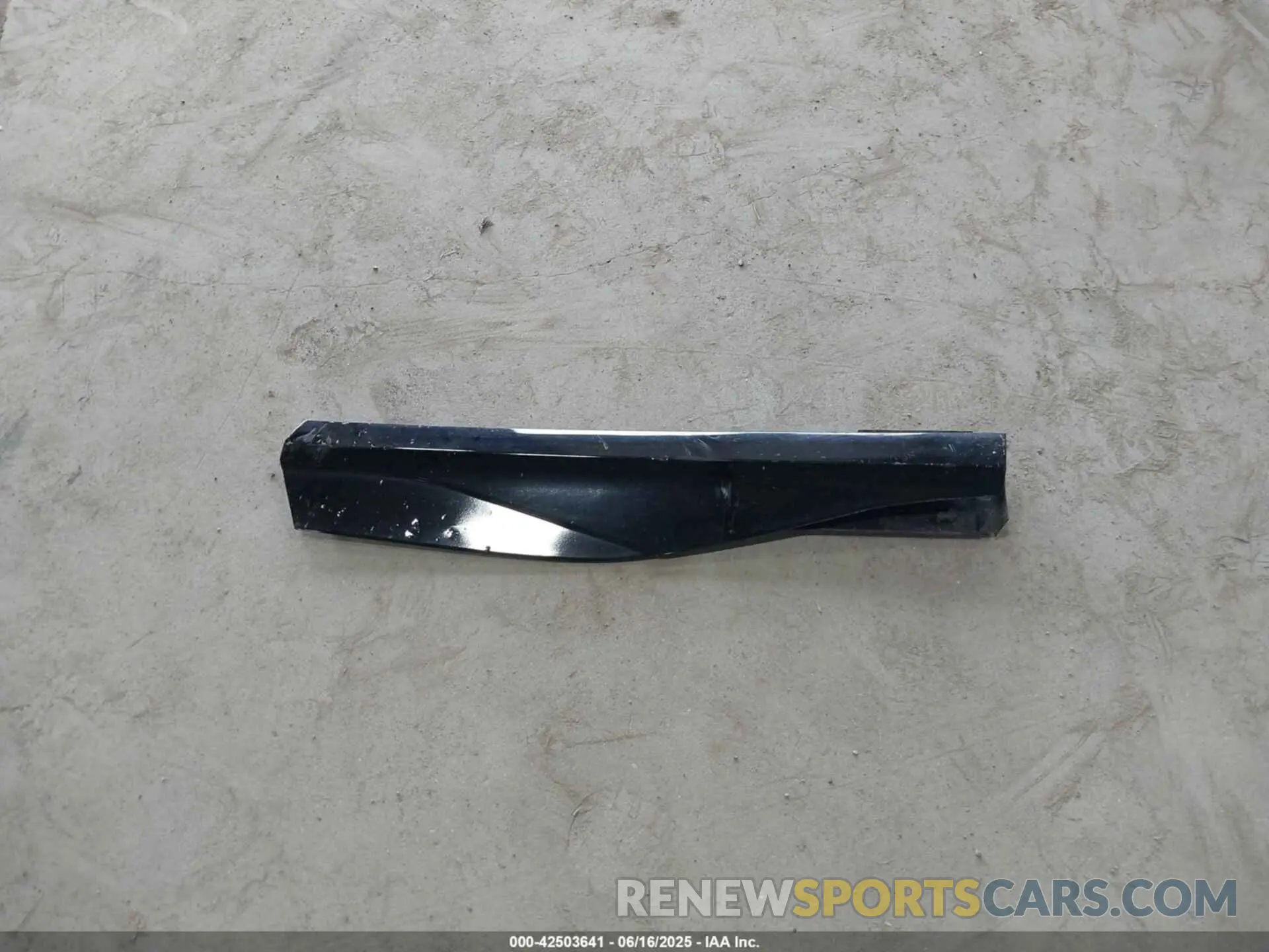 12 Фотография поврежденного автомобиля JTJABABB3RA005717 LEXUS RZ 300E 2024