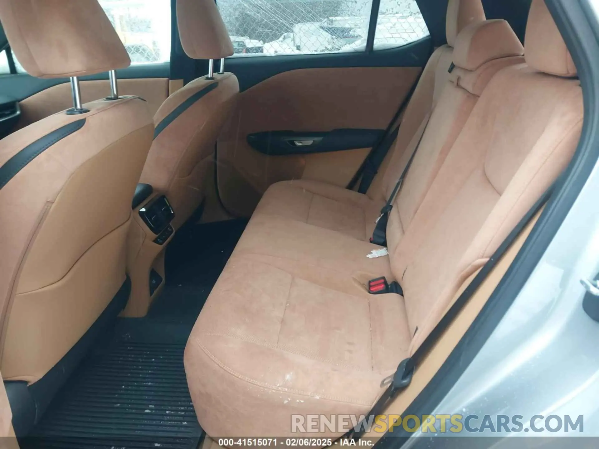 8 Фотография поврежденного автомобиля JTJAAAAB2PA014698 LEXUS RZ 450E 2023
