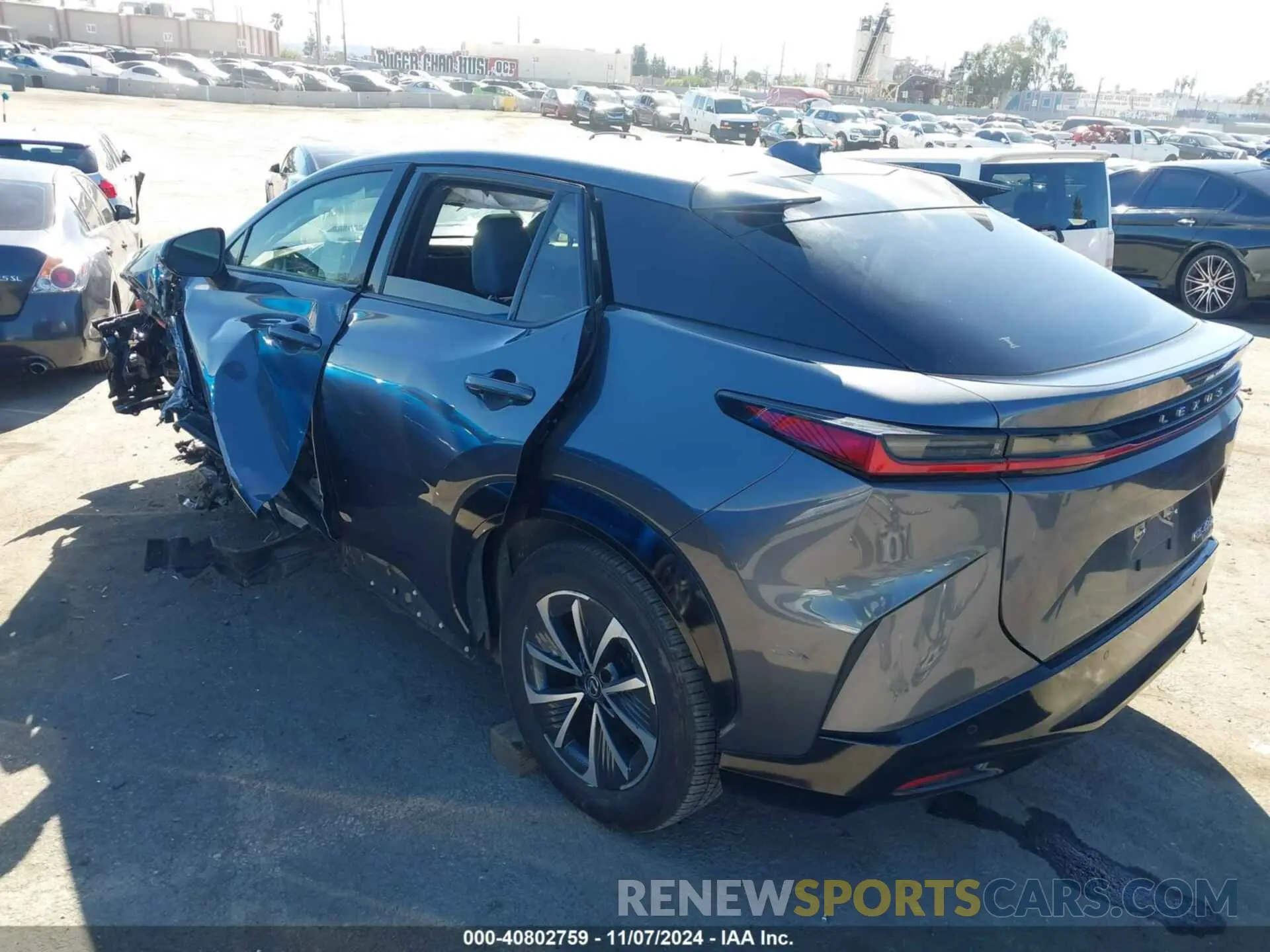 3 Фотография поврежденного автомобиля JTJAAAAB3PA008294 LEXUS RZ 450E 2023