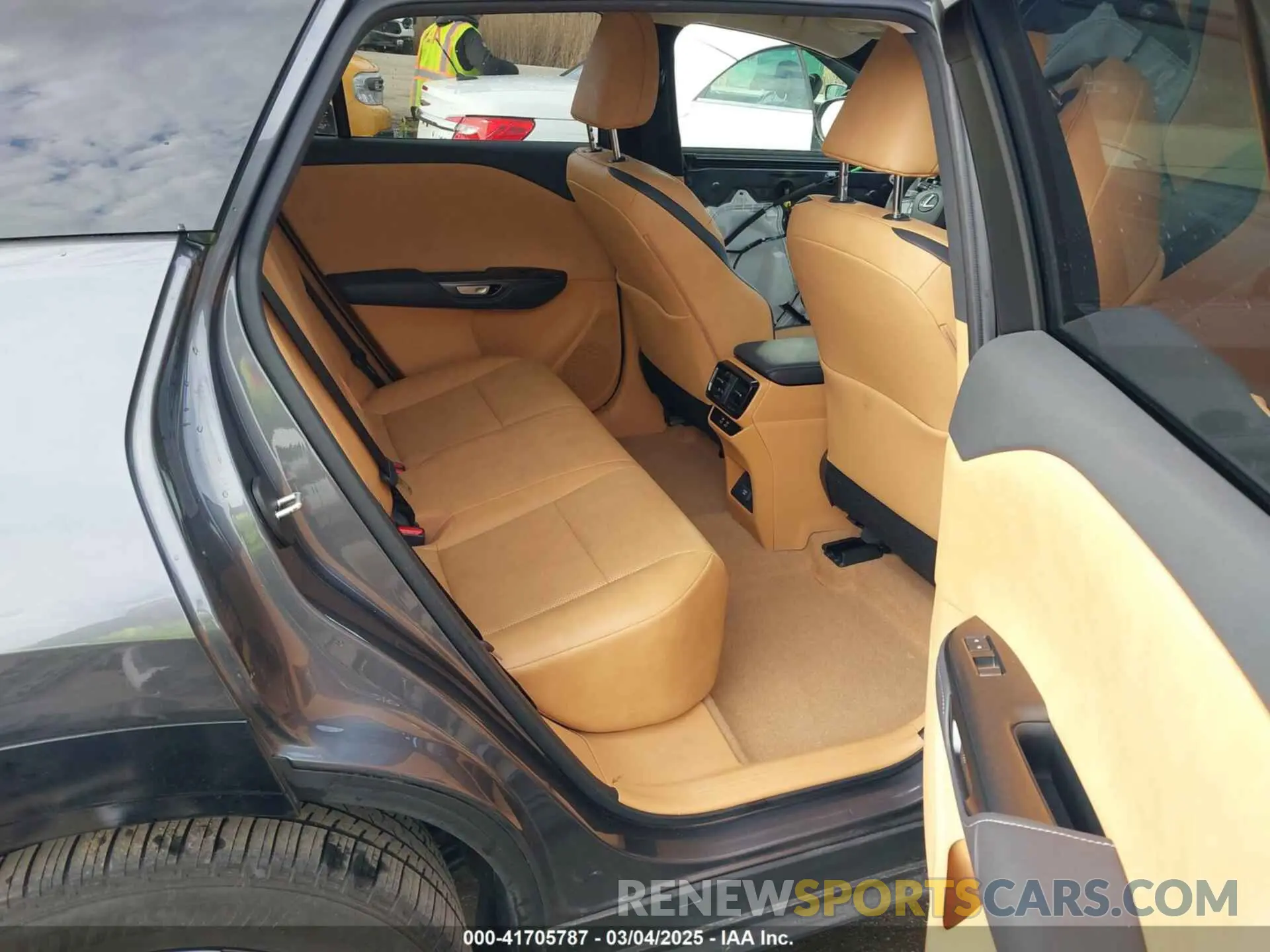 8 Фотография поврежденного автомобиля JTJAAAAB7PA016155 LEXUS RZ 450E 2023