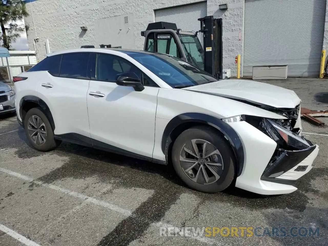 4 Фотография поврежденного автомобиля JTJAAAAB9PA017825 LEXUS RZ 450E 2023