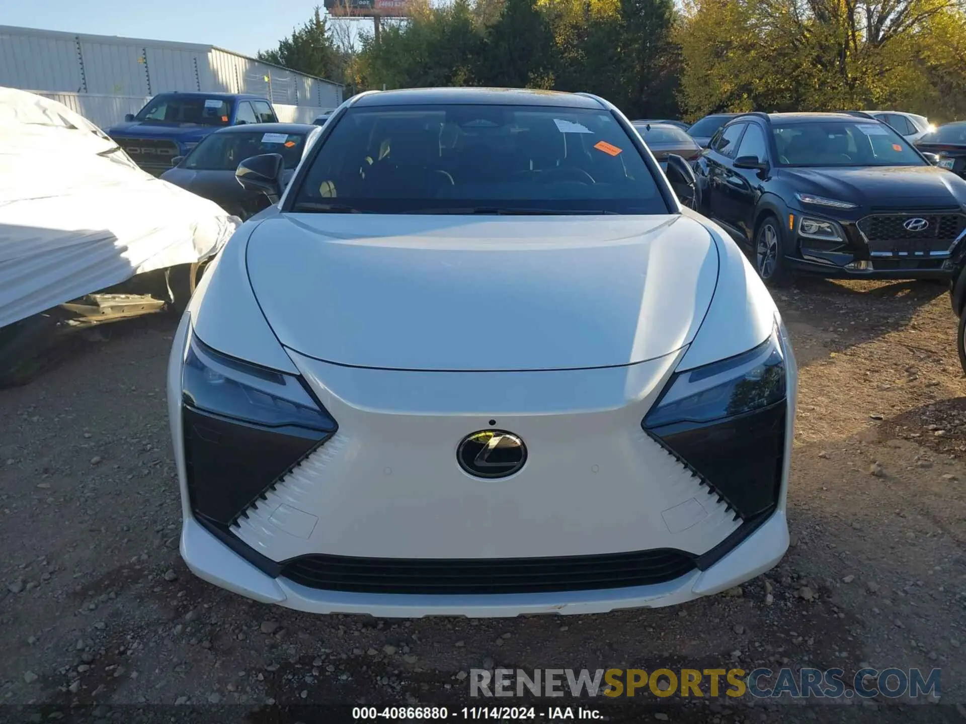 12 Фотография поврежденного автомобиля JTJAAAABXPA022340 LEXUS RZ 450E 2023