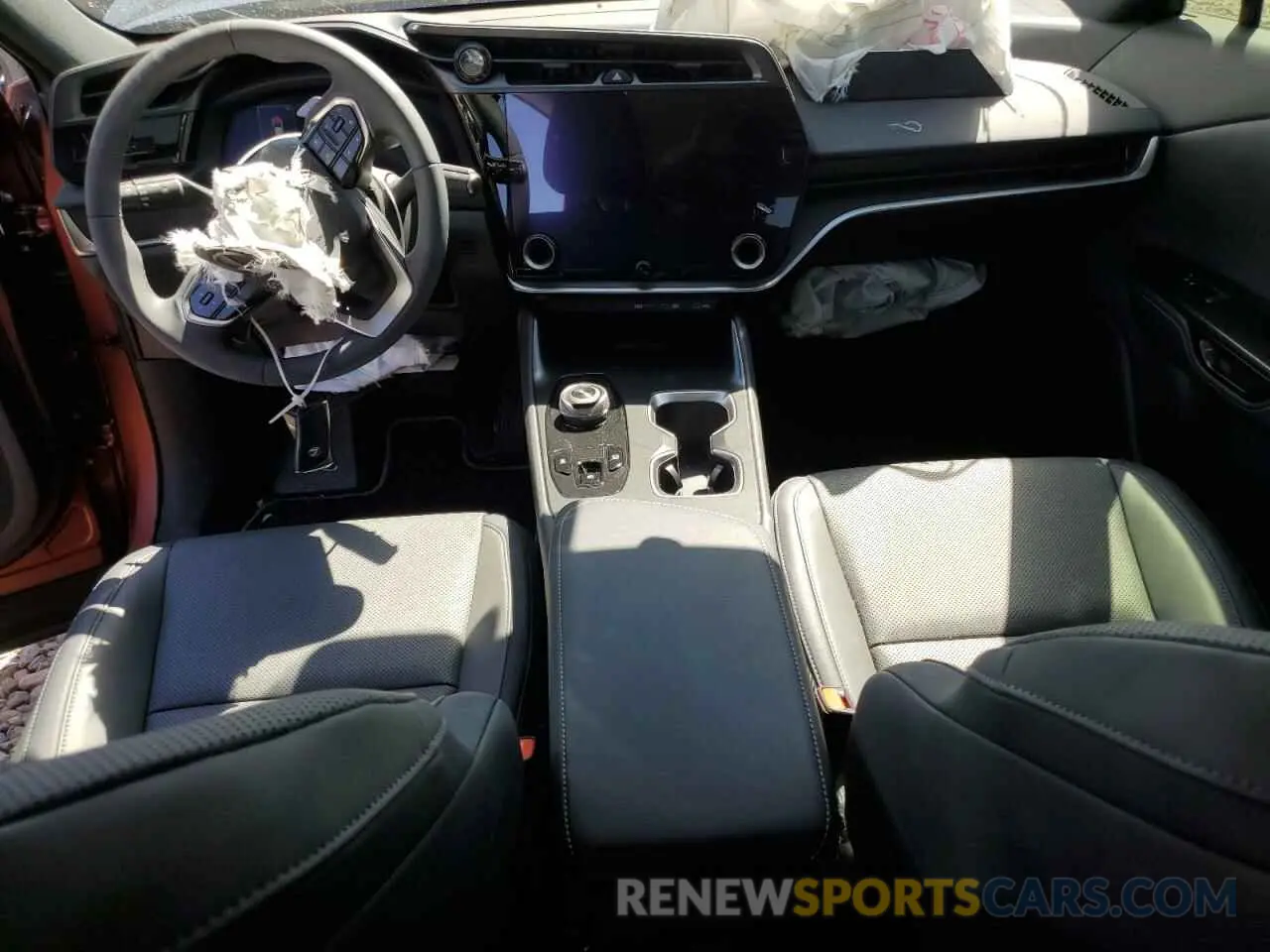 8 Фотография поврежденного автомобиля JTJAAAAB0RA024522 LEXUS RZ 450E 2024