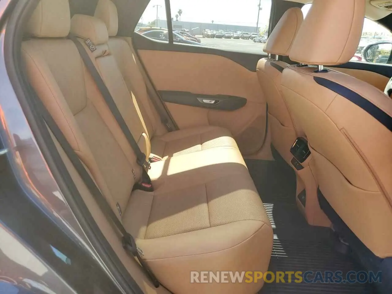 11 Фотография поврежденного автомобиля JTJAAAAB4RA025544 LEXUS RZ 450E 2024