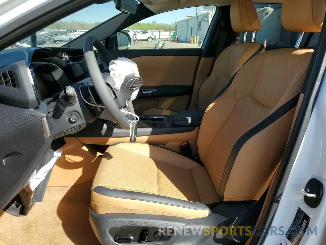 7 Фотография поврежденного автомобиля JTJAAAAB9RA026687 LEXUS RZ 450E 2024