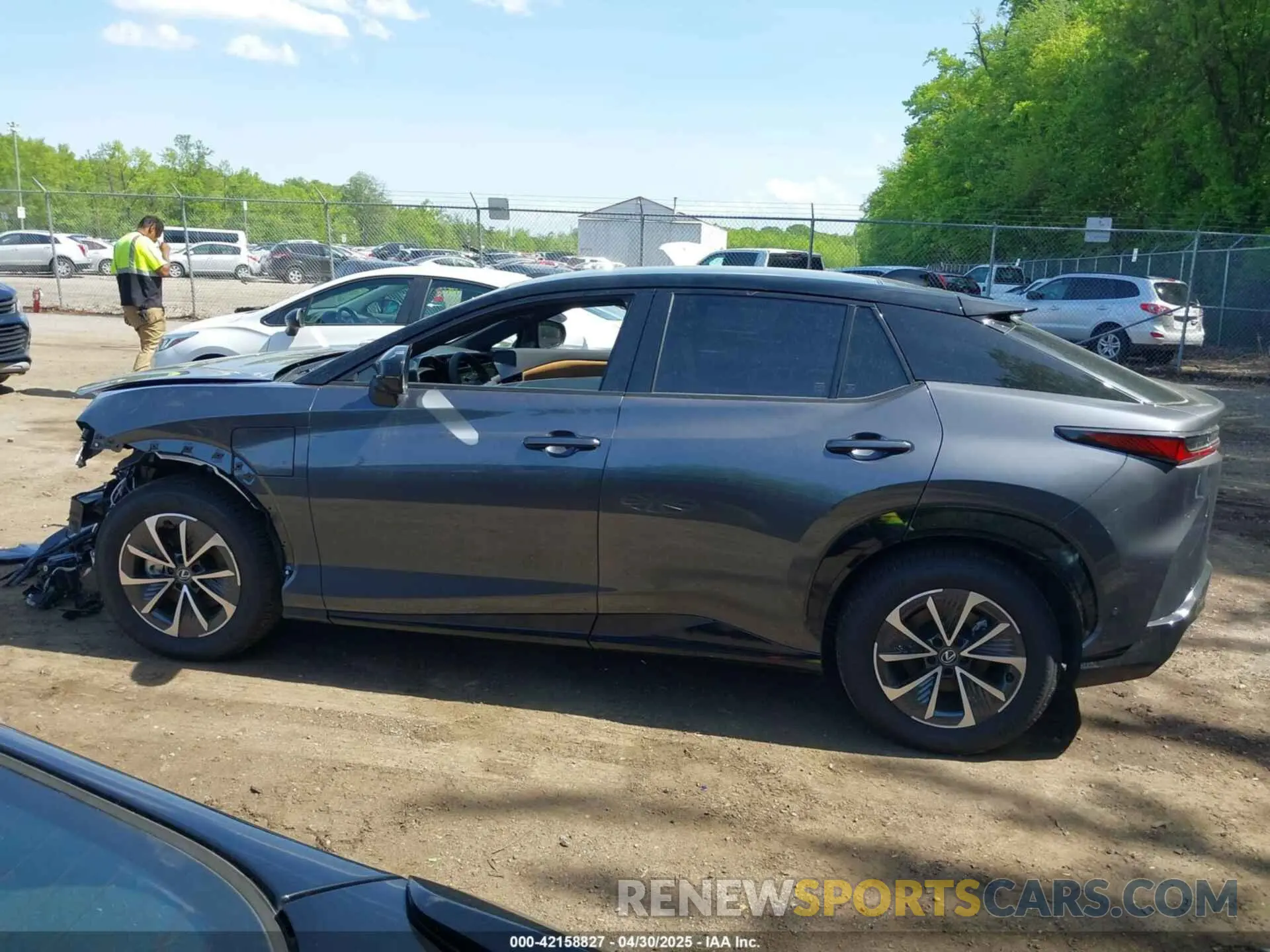 14 Фотография поврежденного автомобиля JTJAAAAB0SA028625 LEXUS RZ 450E 2025
