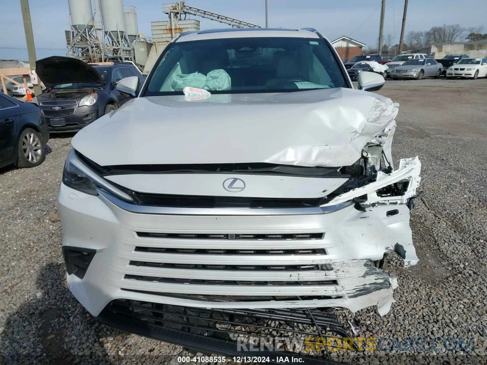 12 Фотография поврежденного автомобиля 5TDAAAA60RS005025 LEXUS TX 350 2024