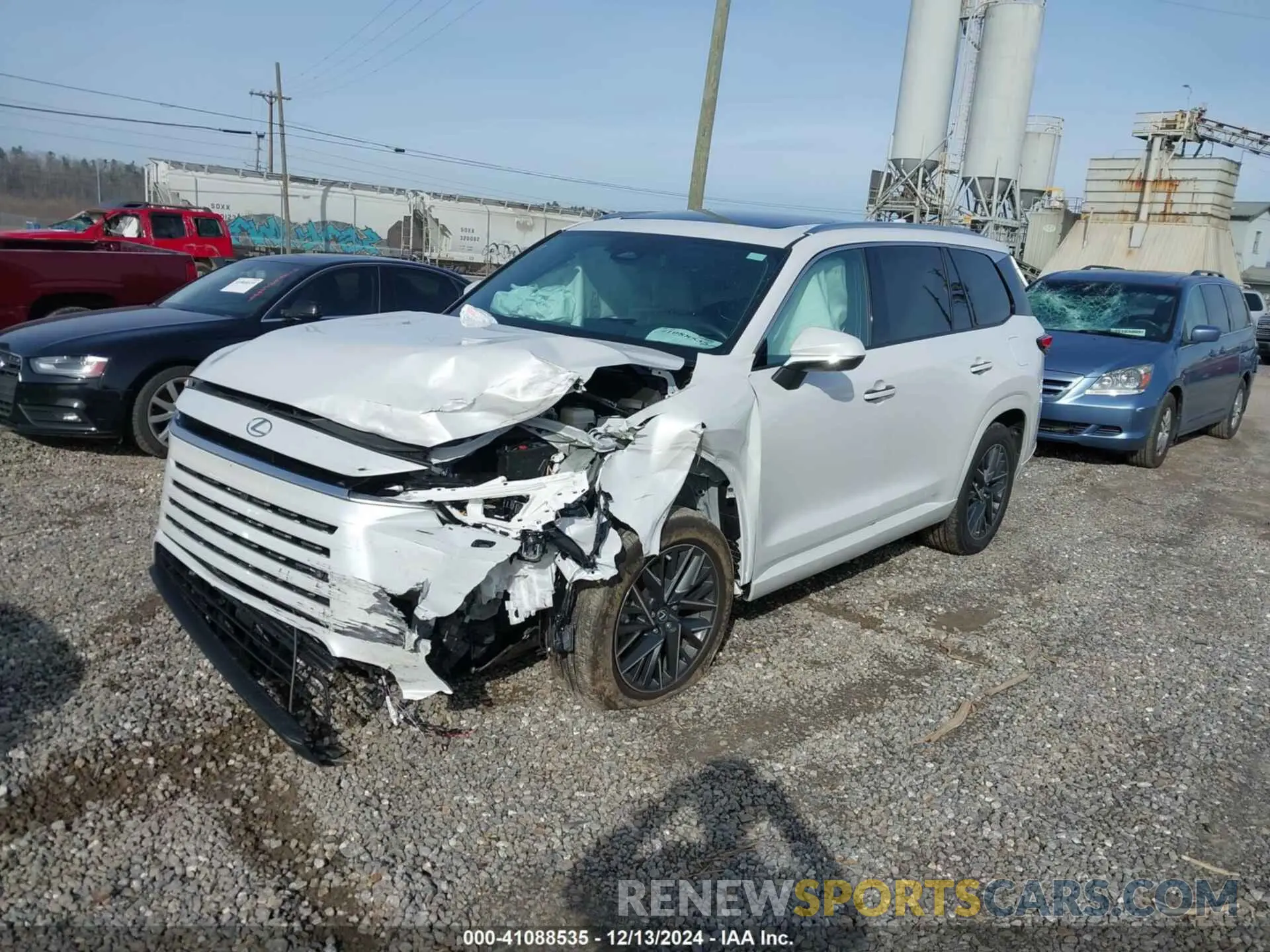 2 Фотография поврежденного автомобиля 5TDAAAA60RS005025 LEXUS TX 350 2024