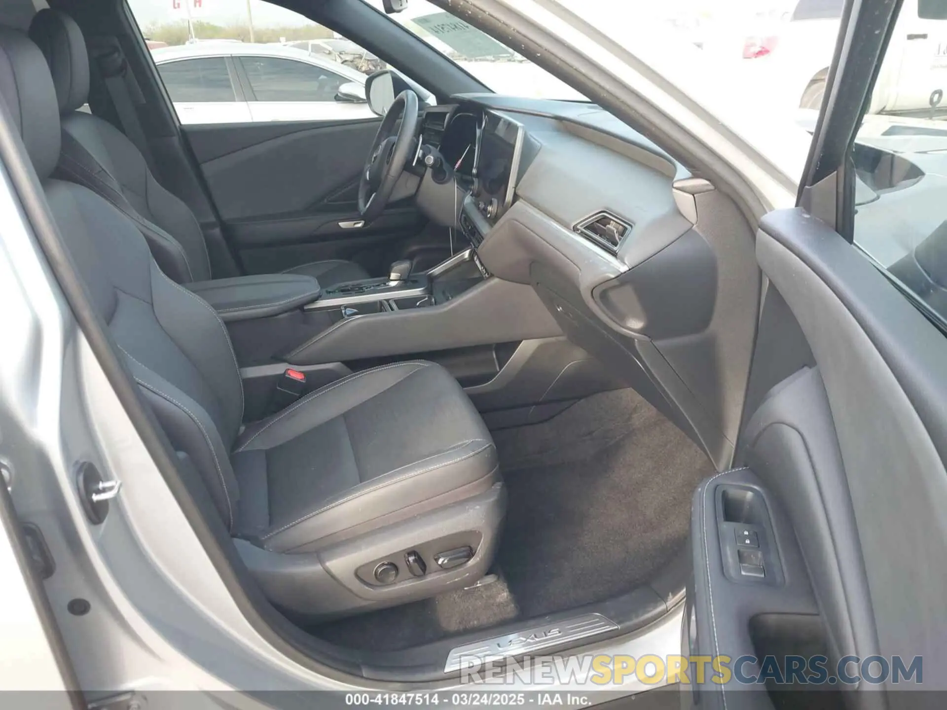 5 Photograph of a damaged car 5TDAAAA61RS000500 LEXUS TX 350 2024
