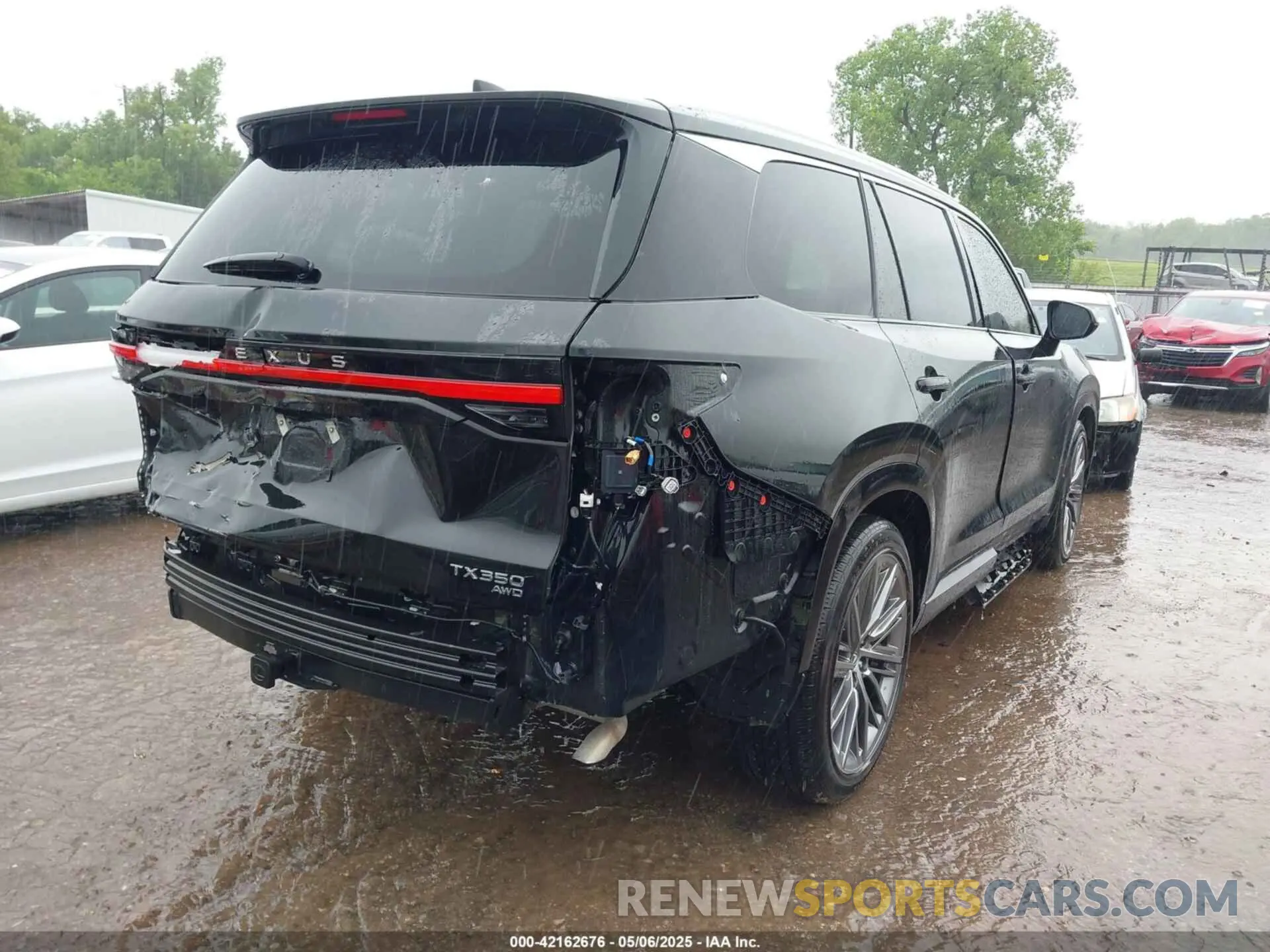 4 Фотография поврежденного автомобиля 5TDAAAB66RS006100 LEXUS TX 350 2024