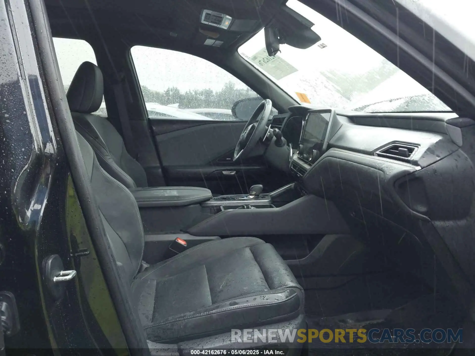 5 Фотография поврежденного автомобиля 5TDAAAB66RS006100 LEXUS TX 350 2024