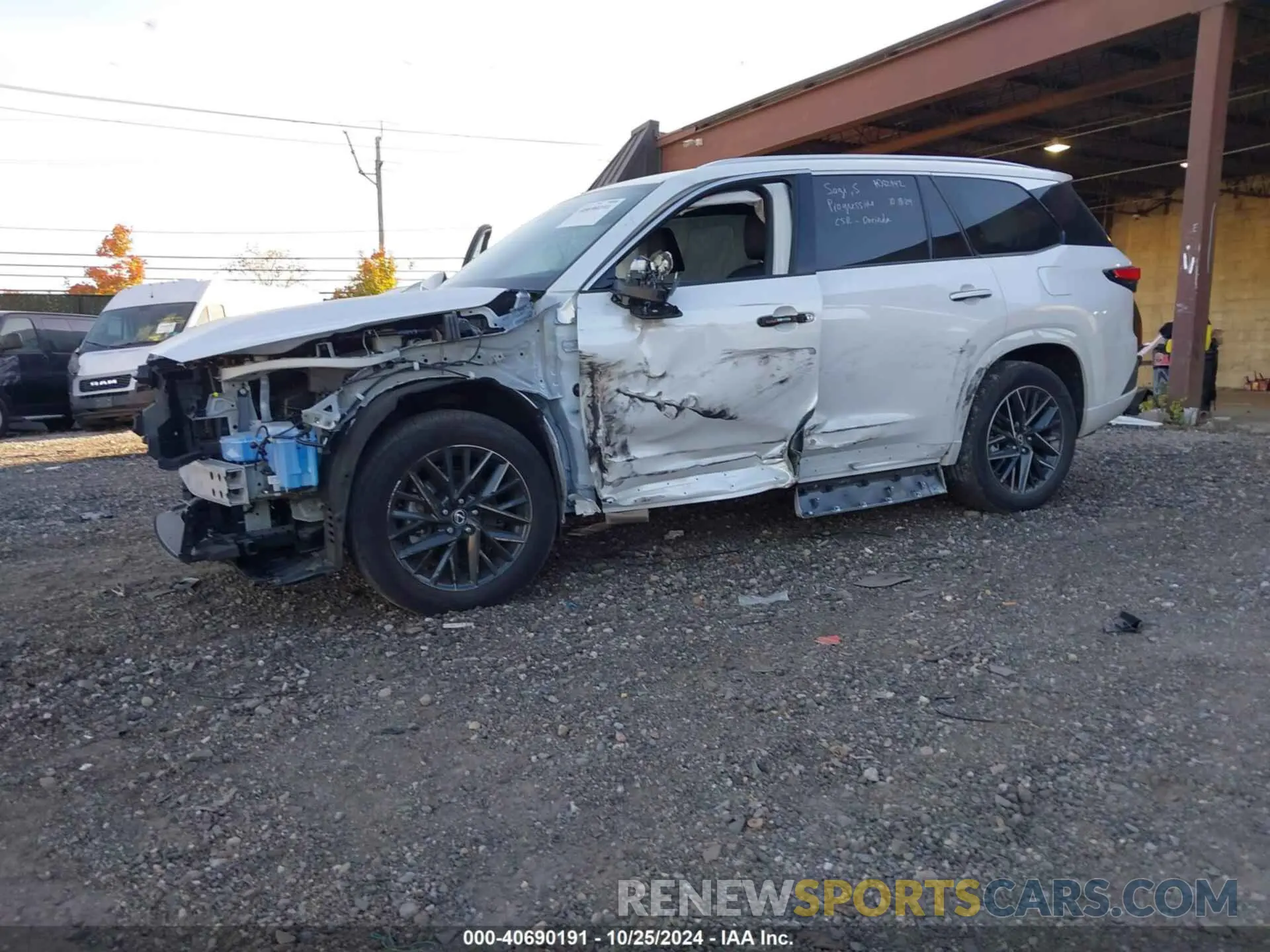 2 Фотография поврежденного автомобиля 5TDAAAB6XRS005502 LEXUS TX 350 2024