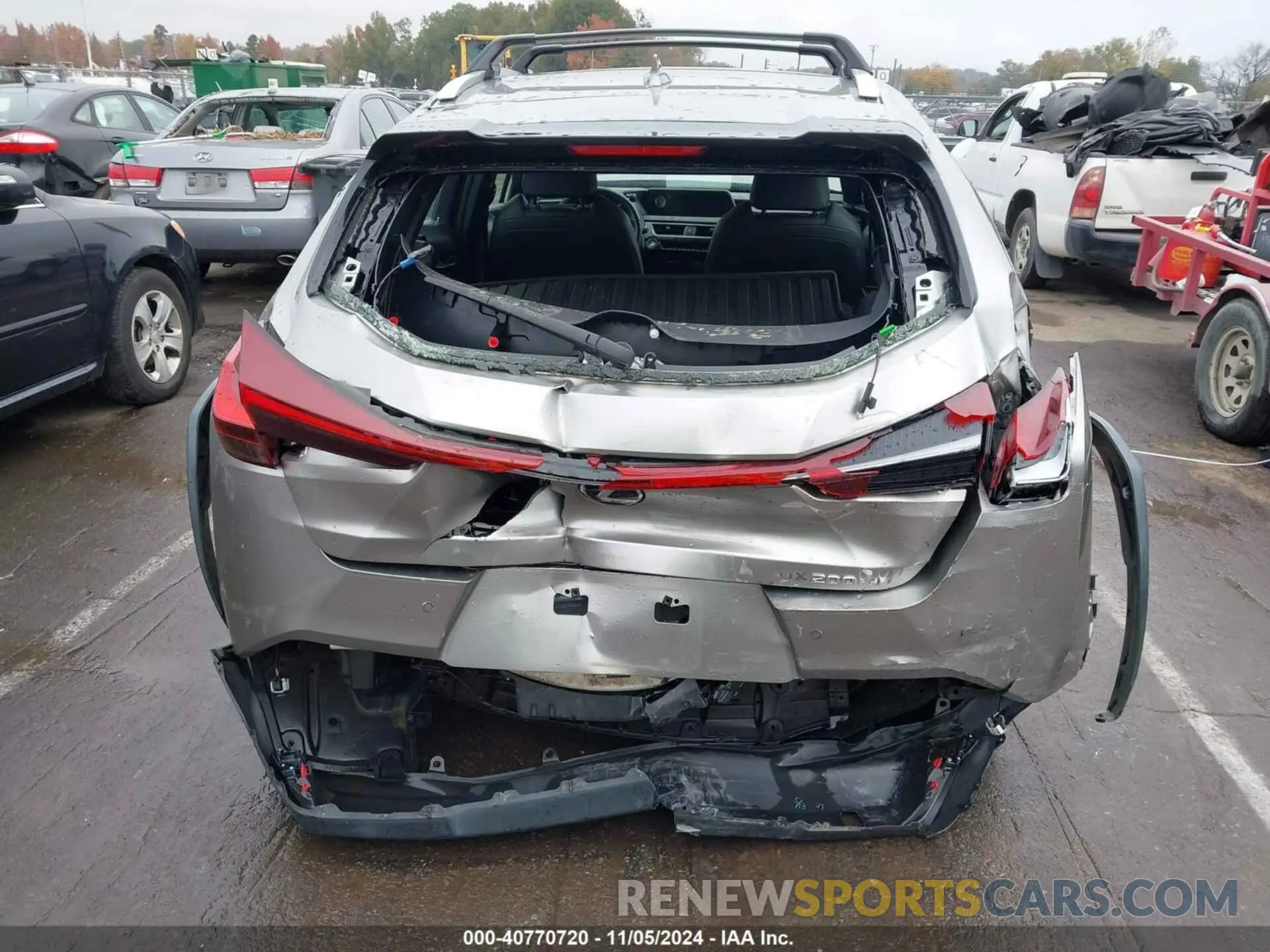 16 Photograph of a damaged car JTHY3JBH1K2013994 LEXUS UX 200 2019