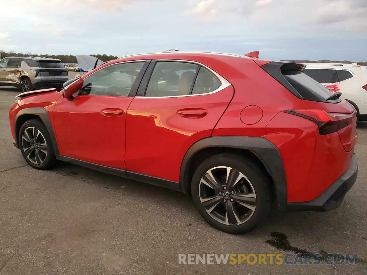 2 Фотография поврежденного автомобиля JTHY3JBH1K2018094 LEXUS UX 200 2019