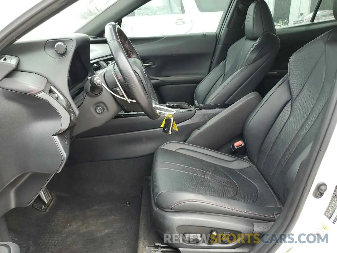 7 Photograph of a damaged car JTHY3JBH2K2003779 LEXUS UX 200 2019