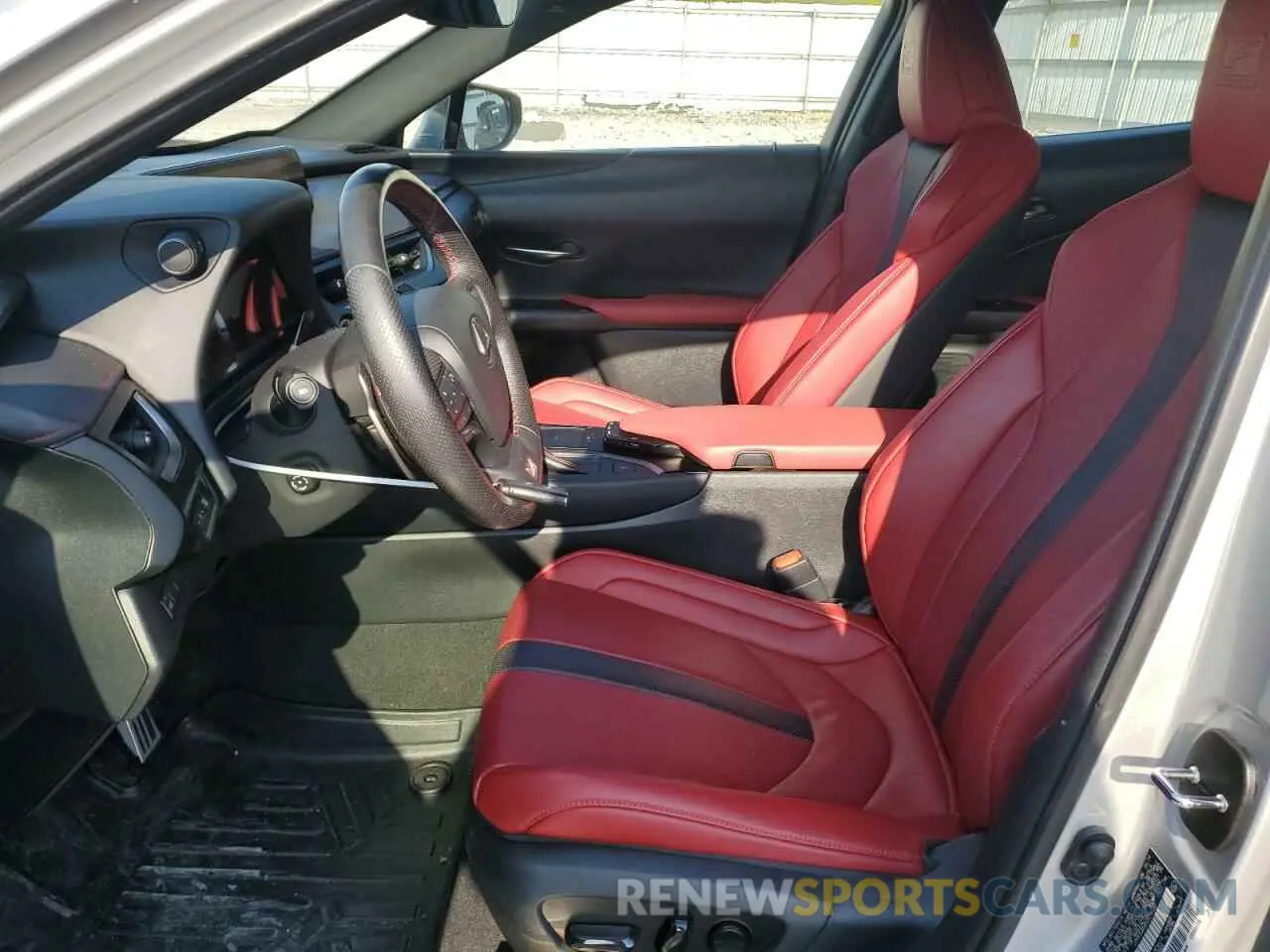 7 Photograph of a damaged car JTHY3JBH2K2015172 LEXUS UX 200 2019
