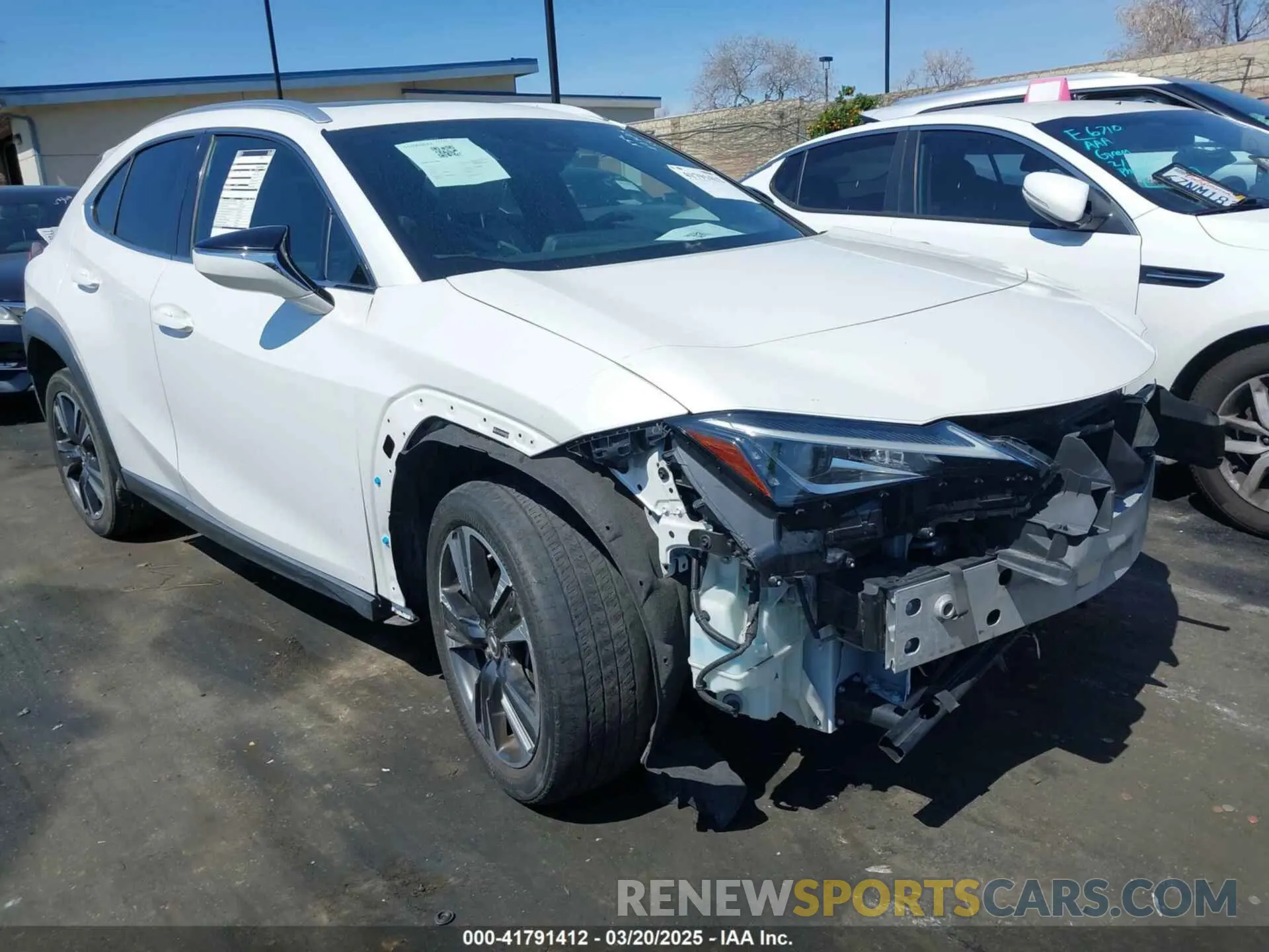 1 Фотография поврежденного автомобиля JTHY3JBH3K2002849 LEXUS UX 200 2019